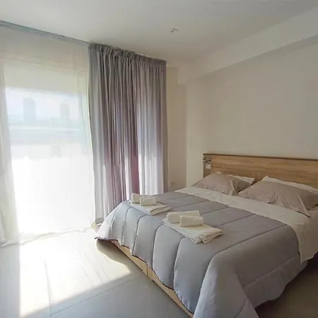 Civico 72 招待所 3*