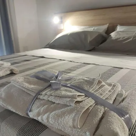 בית הארחה Civico 72 3*