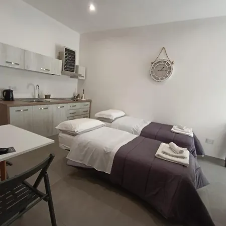 Civico 72 בית הארחה 3*